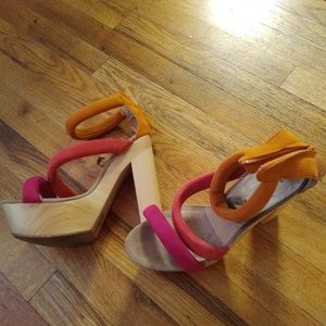 Messeca Muffy Orange and Pink Wood Heels